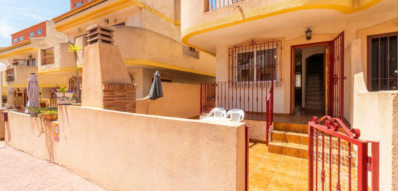 Long time Rental - Terraced house -
Orihuela Costa - La Zenia