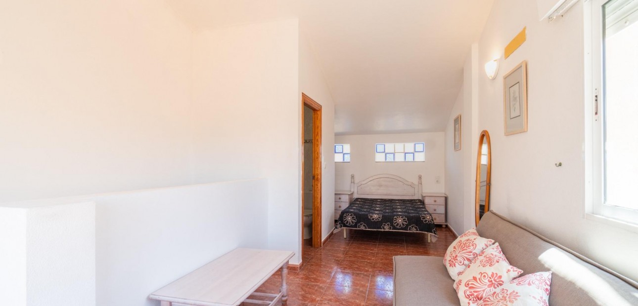 Long time Rental - Terraced house -
Orihuela Costa - La Zenia