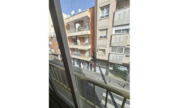 Venta - Apartamento / piso -
Torrevieja - Estacion de autobuses
