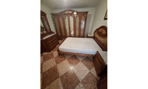 Venta - Apartamento / piso -
Torrevieja - Estacion de autobuses