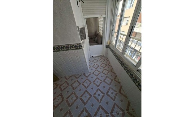 Venta - Apartamento / piso -
Torrevieja - Estacion de autobuses