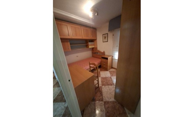 Venta - Apartamento / piso -
Torrevieja - Estacion de autobuses