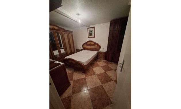 Venta - Apartamento / piso -
Torrevieja - Estacion de autobuses