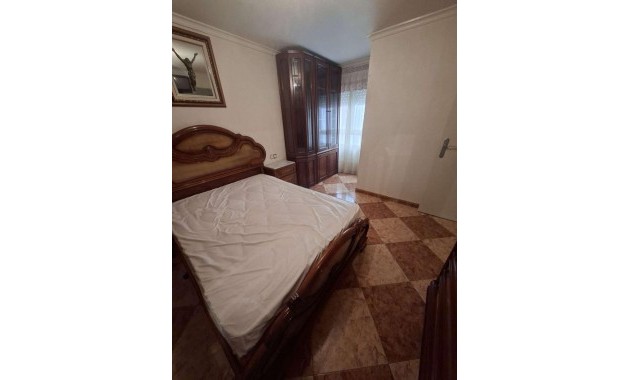 Venta - Apartamento / piso -
Torrevieja - Estacion de autobuses