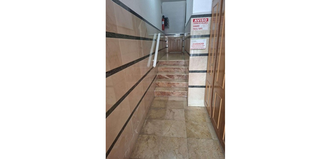 Venta - Apartamento / piso -
Torrevieja - Estacion de autobuses