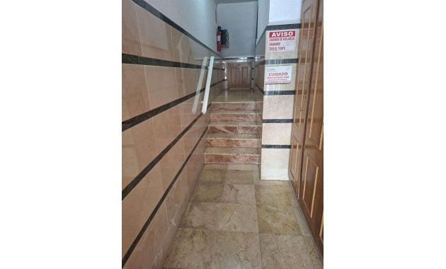 Venta - Apartamento / piso -
Torrevieja - Estacion de autobuses