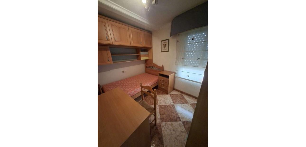 Venta - Apartamento / piso -
Torrevieja - Estacion de autobuses