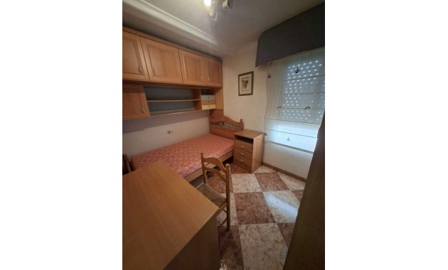 Venta - Apartamento / piso -
Torrevieja - Estacion de autobuses