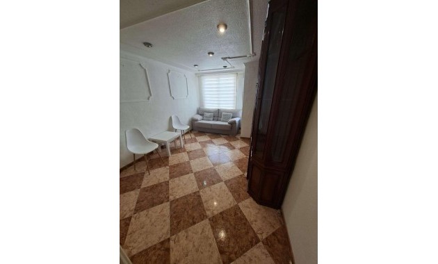 Venta - Apartamento / piso -
Torrevieja - Estacion de autobuses