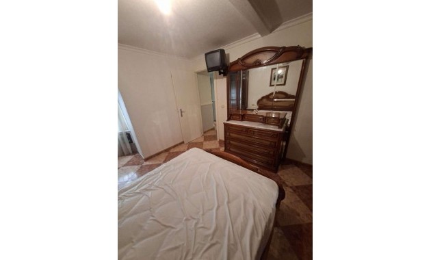 Venta - Apartamento / piso -
Torrevieja - Estacion de autobuses