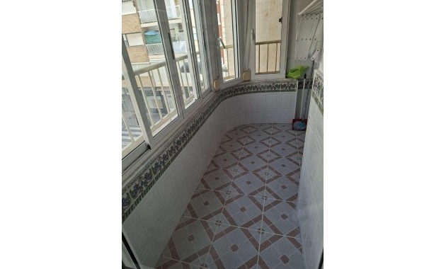 Venta - Apartamento / piso -
Torrevieja - Estacion de autobuses