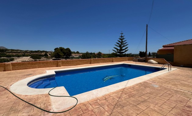 Herverkoop - Country Property -
Albatera - Albatera - Country