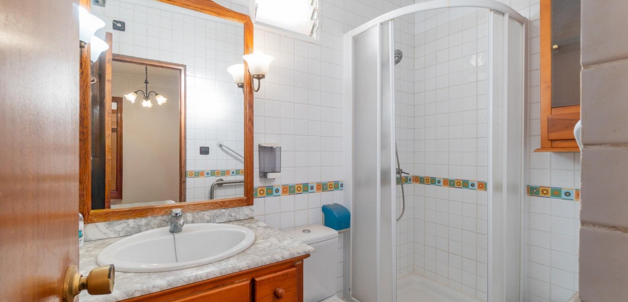 Herverkoop - Villa -
Torrevieja - Los altos