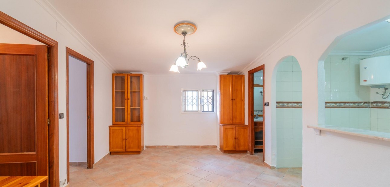 Herverkoop - Villa -
Torrevieja - Los altos
