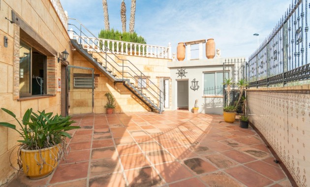 Herverkoop - Villa -
Torrevieja - Los altos