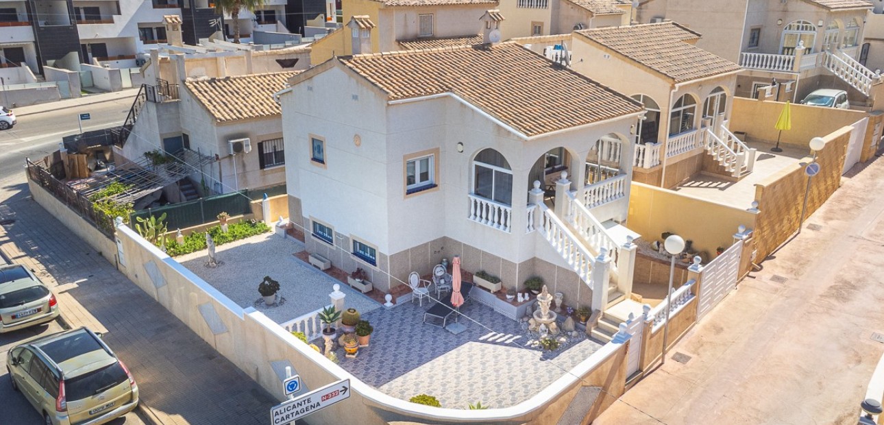 Venta - Villa -
Orihuela Costa - Los Altos