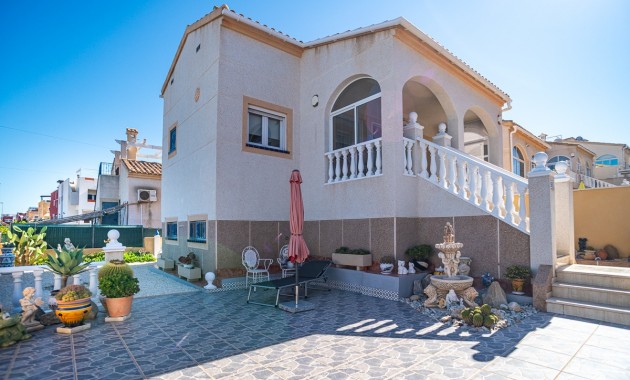 Venta - Villa -
Orihuela Costa - Los Altos