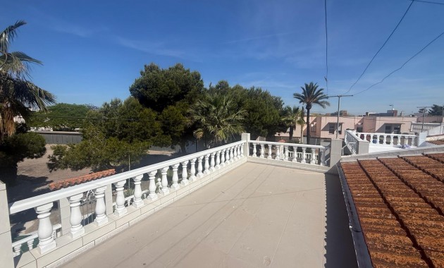 Venta - Terraced house -
Torrevieja - La Siesta - El Salado - Torreta