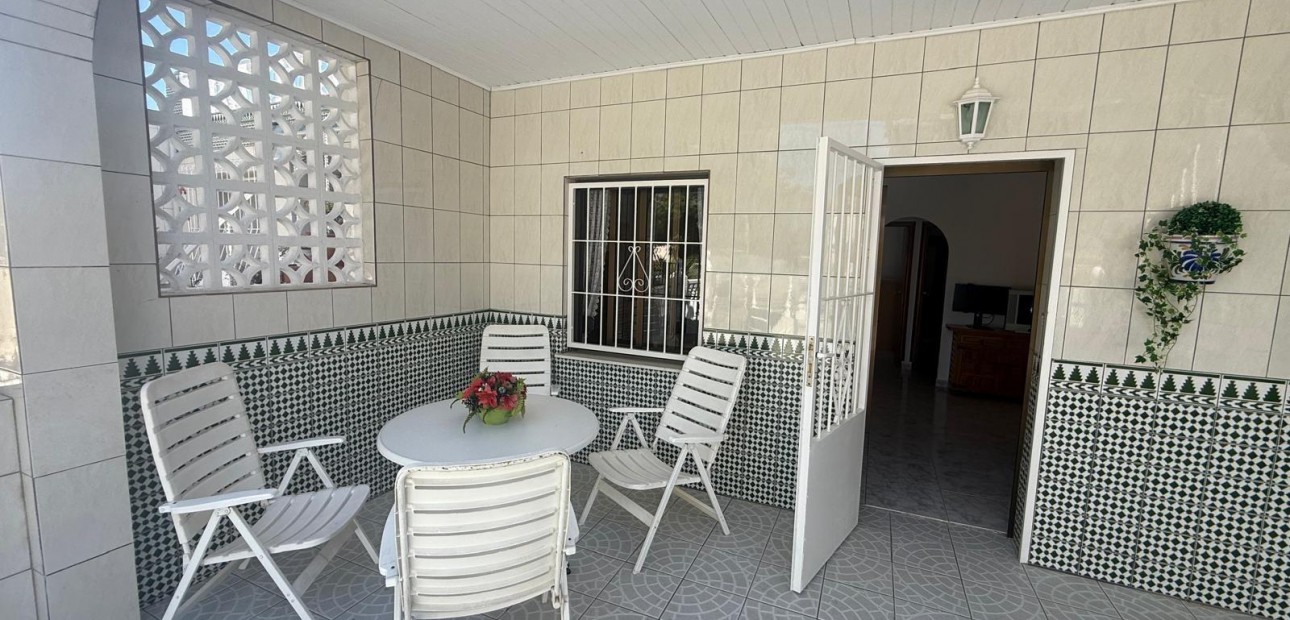 Venta - Terraced house -
Torrevieja - La Siesta - El Salado - Torreta