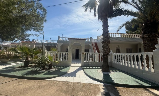 Venta - Terraced house -
Torrevieja - La Siesta - El Salado - Torreta