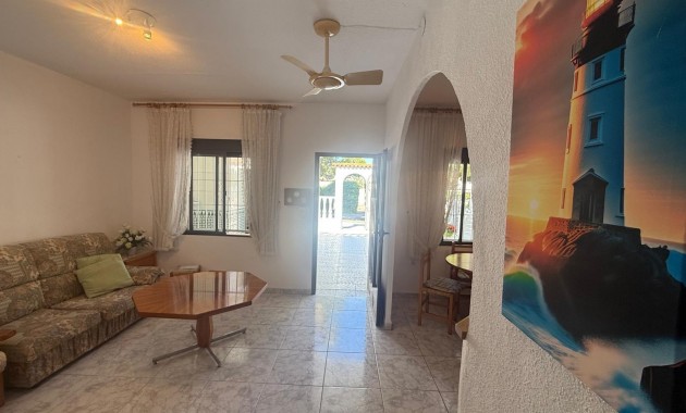 Venta - Terraced house -
Torrevieja - La Siesta - El Salado - Torreta