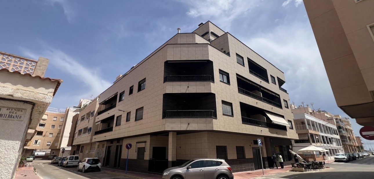Venta - Apartamento / piso -
Torrevieja - La Mata pueblo