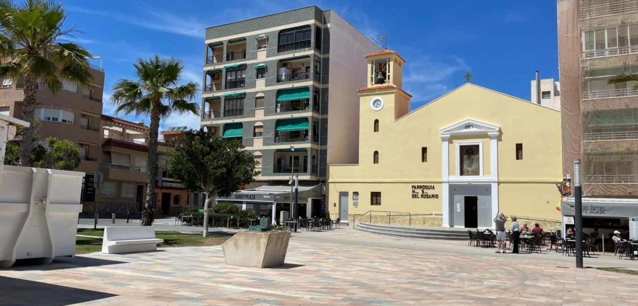 Venta - Terraced house -
Torrevieja - Los Europeos