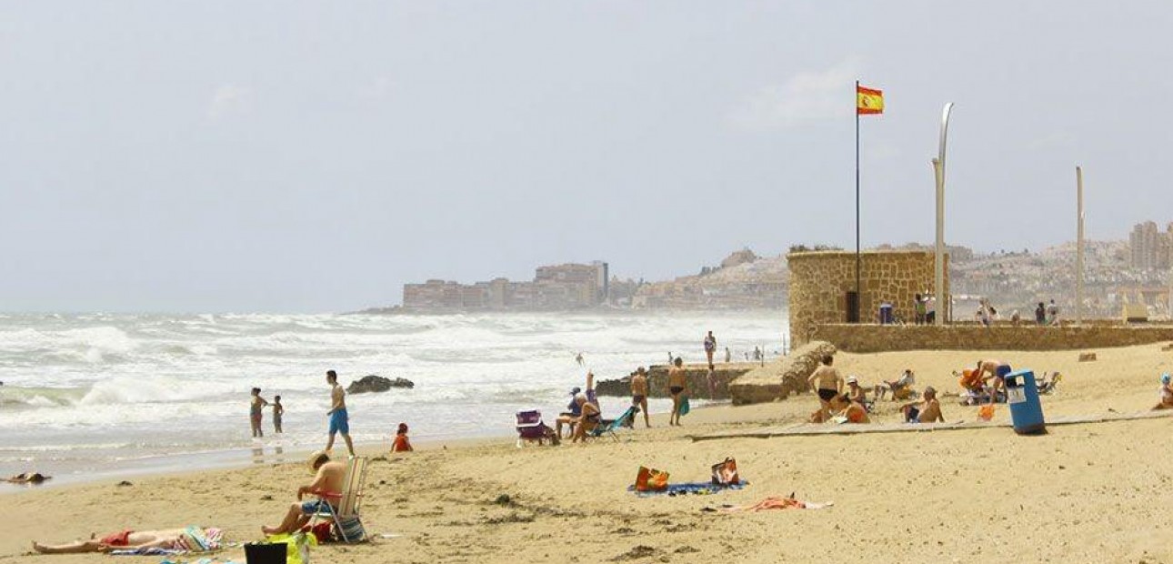 Venta - Terraced house -
Torrevieja - Los Europeos
