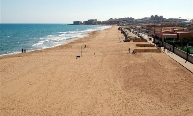 Venta - Terraced house -
Torrevieja - Los Europeos