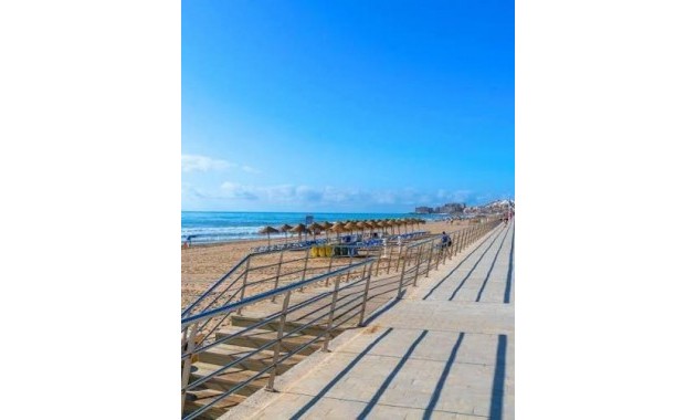 Venta - Terraced house -
Torrevieja - Los Europeos