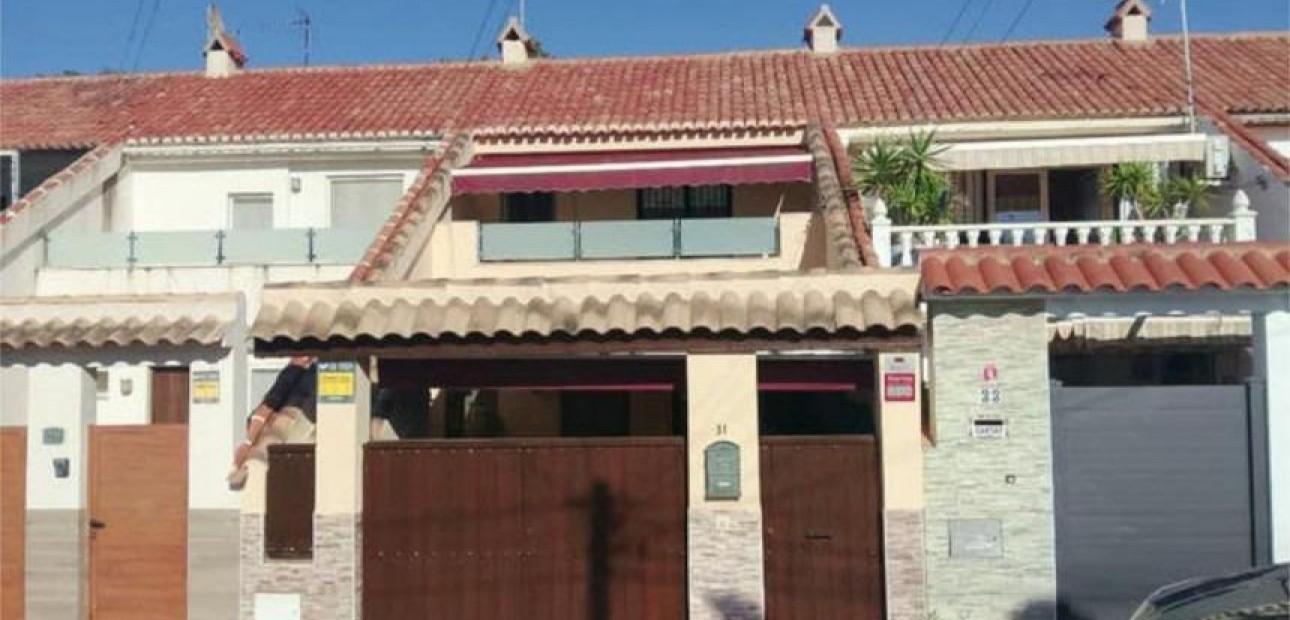 Venta - Terraced house -
Torrevieja - Torreta florida