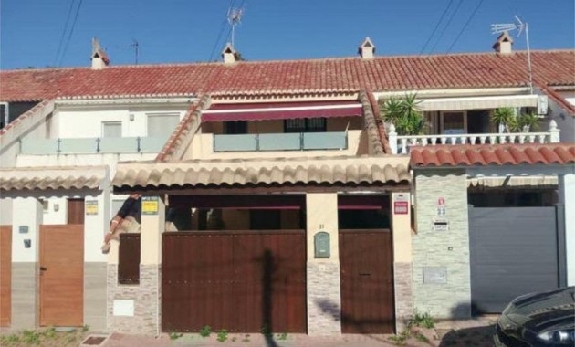 Venta - Terraced house -
Torrevieja - Torreta florida
