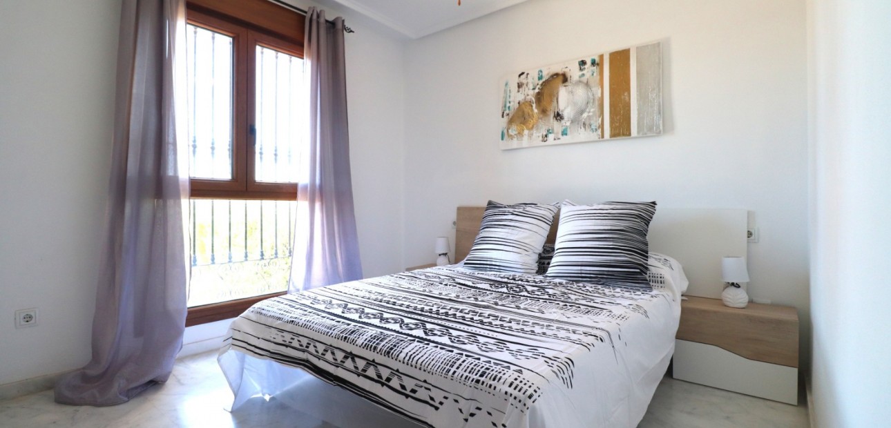Herverkoop - Bungalow -
Algorfa - La Finca Golf Resort
