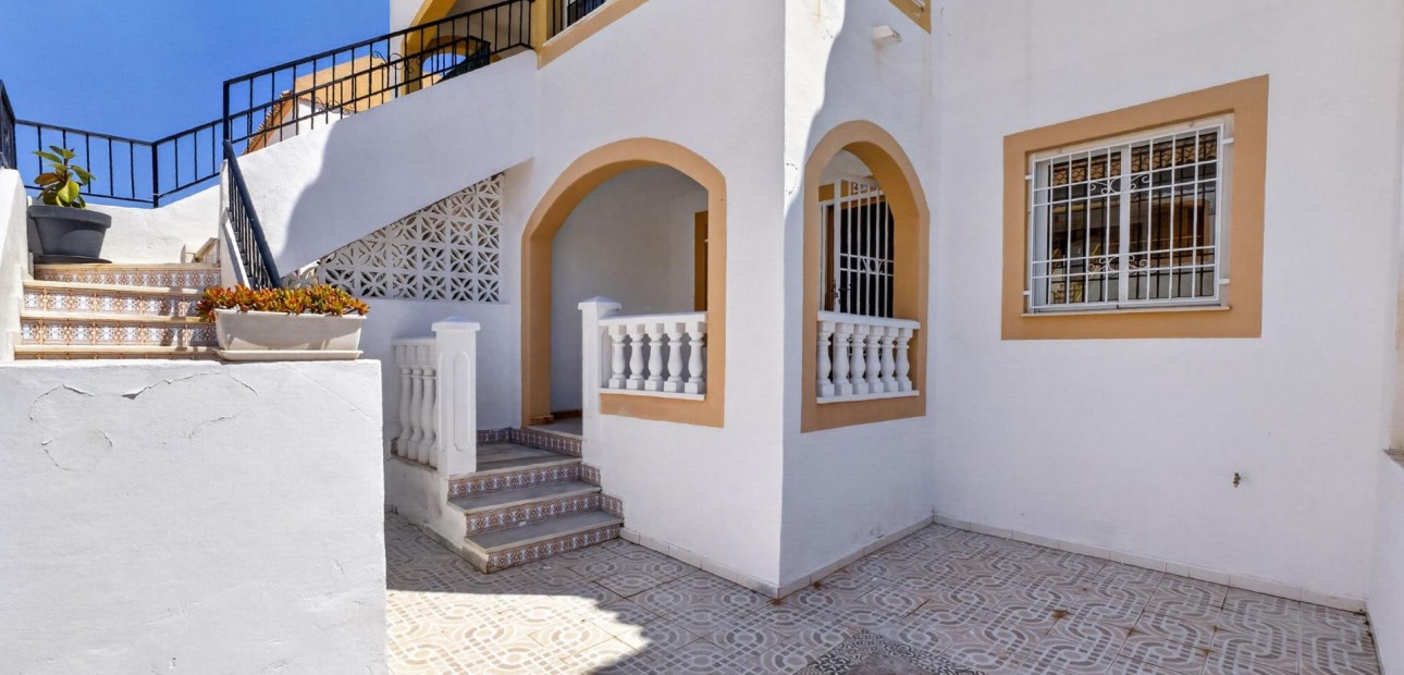 Venta - Apartamento / piso -
Torrevieja - El limonar