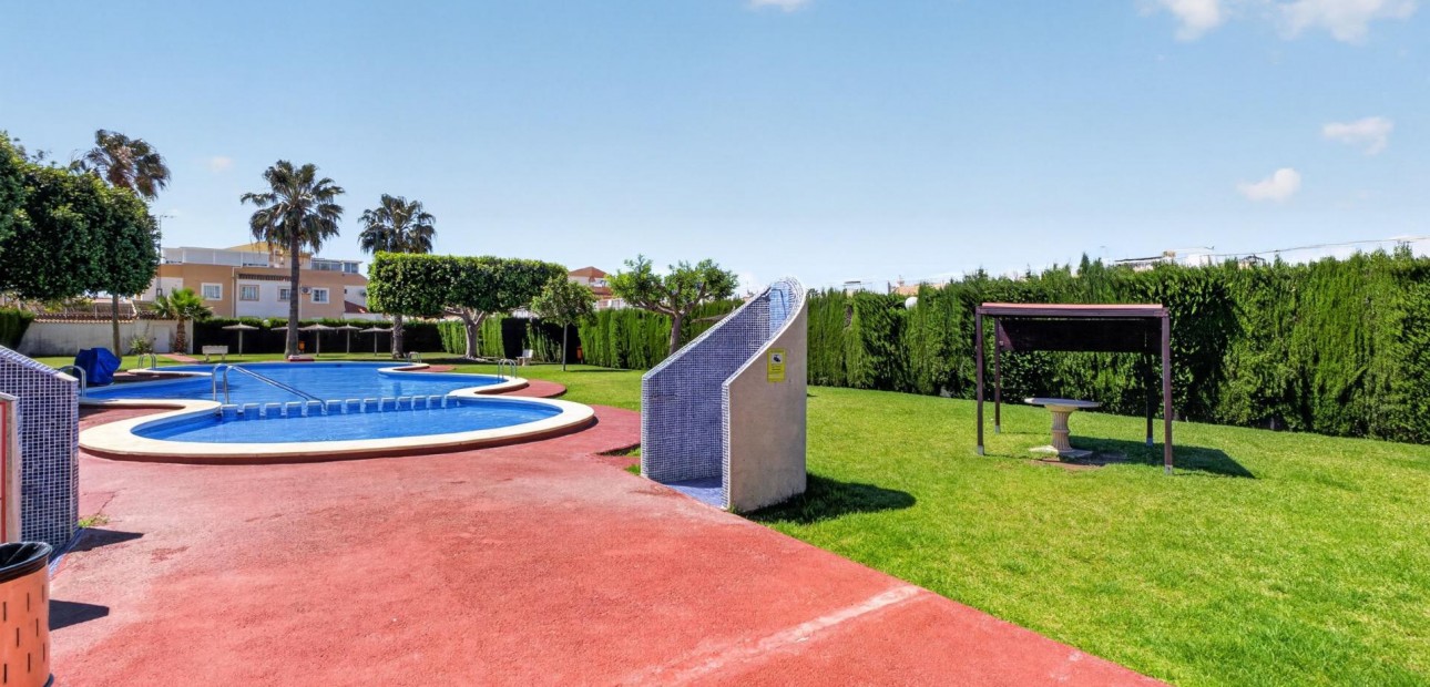 Venta - Apartamento / piso -
Torrevieja - El limonar