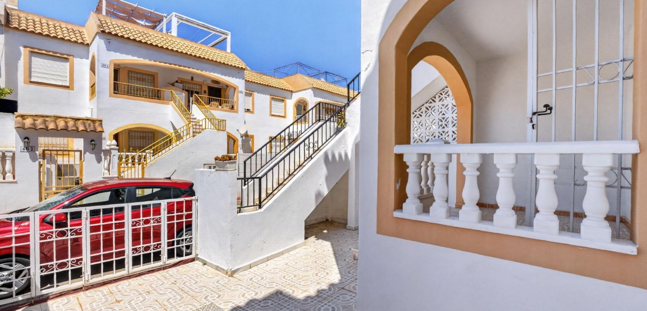 Venta - Apartamento / piso -
Torrevieja - El limonar