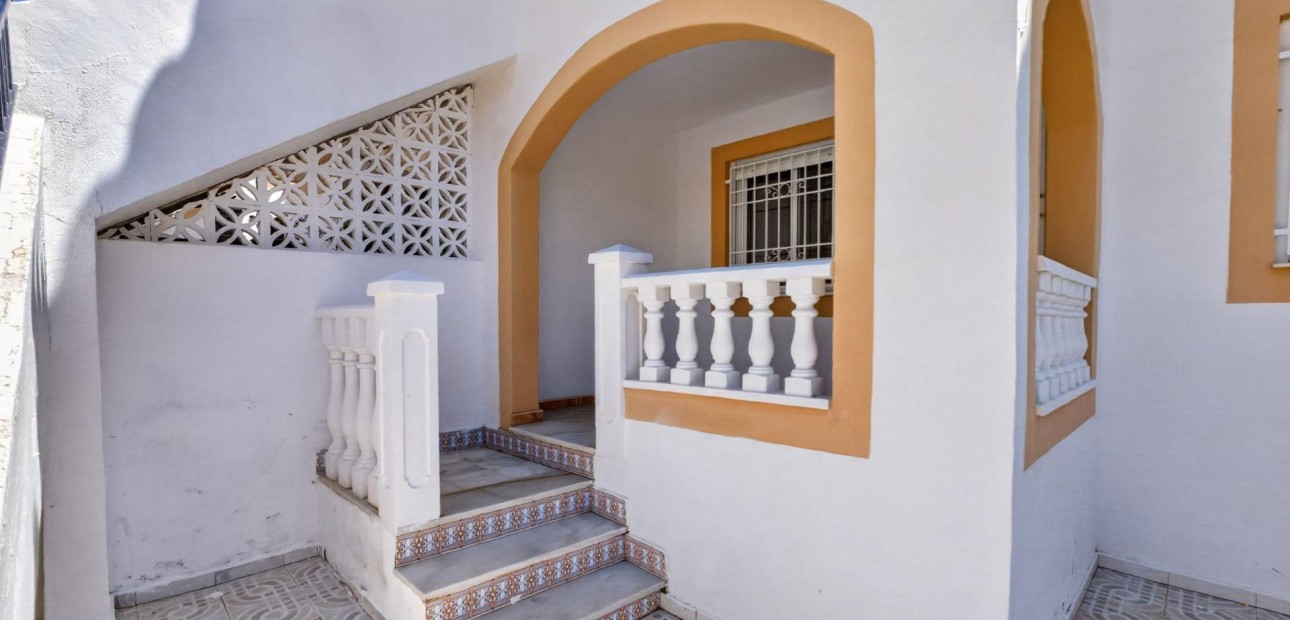 Venta - Apartamento / piso -
Torrevieja - El limonar