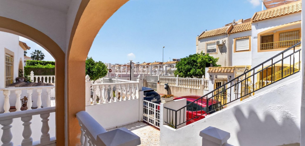 Venta - Apartamento / piso -
Torrevieja - El limonar