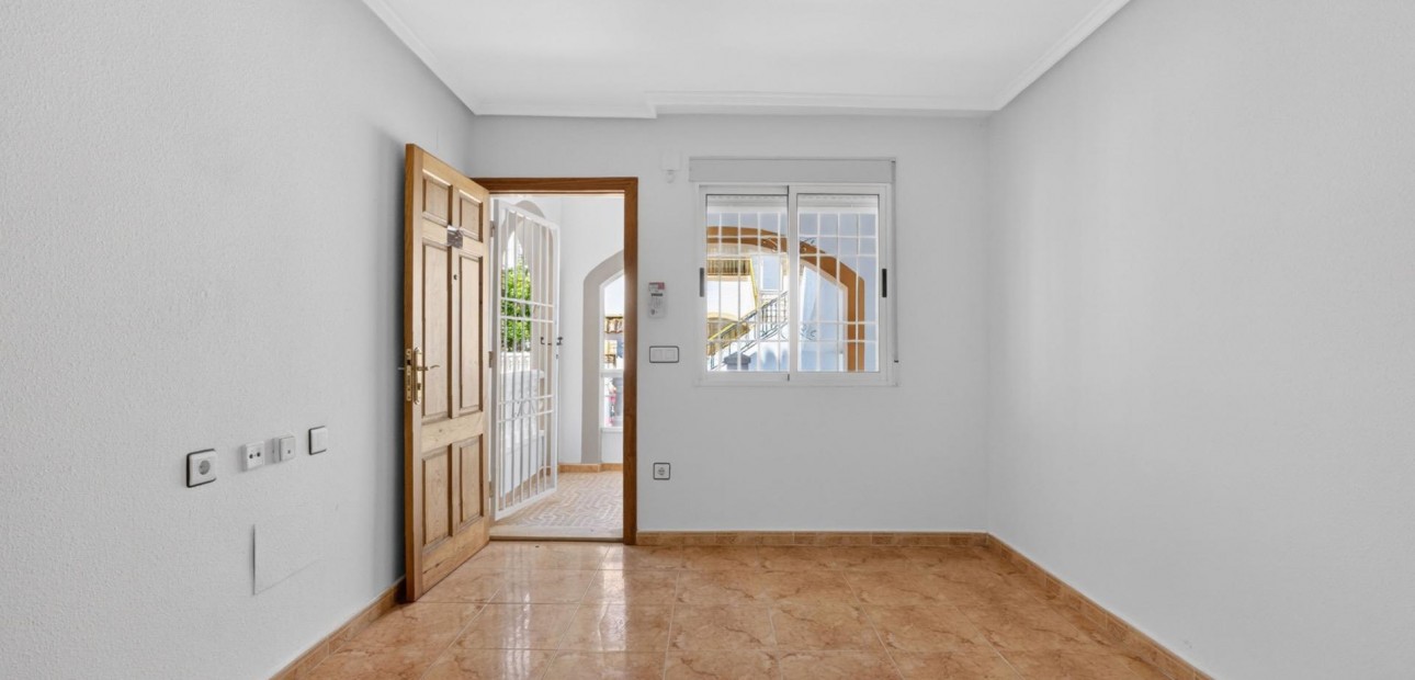 Venta - Apartamento / piso -
Torrevieja - El limonar