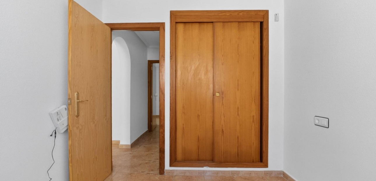 Venta - Apartamento / piso -
Torrevieja - El limonar