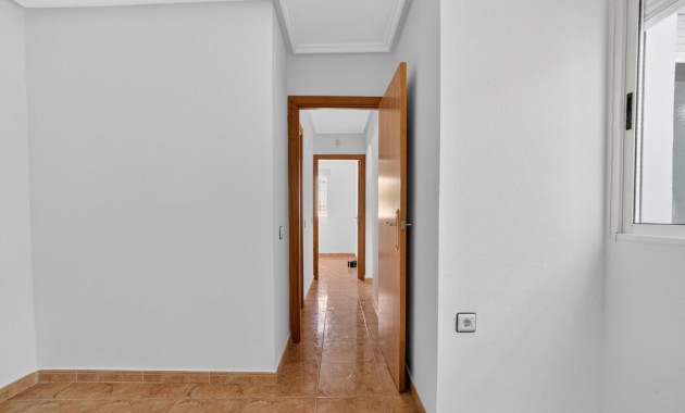 Venta - Apartamento / piso -
Torrevieja - El limonar