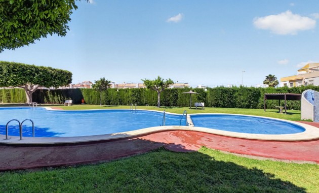 Venta - Apartamento / piso -
Torrevieja - El limonar