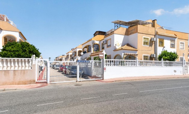 Venta - Apartamento / piso -
Torrevieja - El limonar