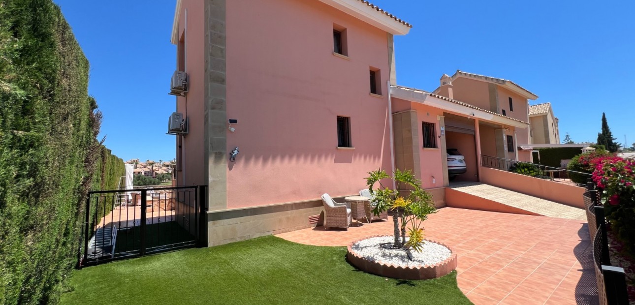 Venta - Detached Villa -
Algorfa - La Finca Golf Resort