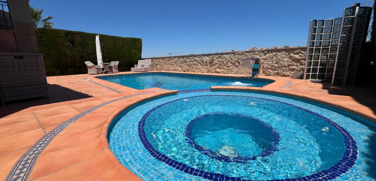 Venta - Detached Villa -
Algorfa - La Finca Golf Resort