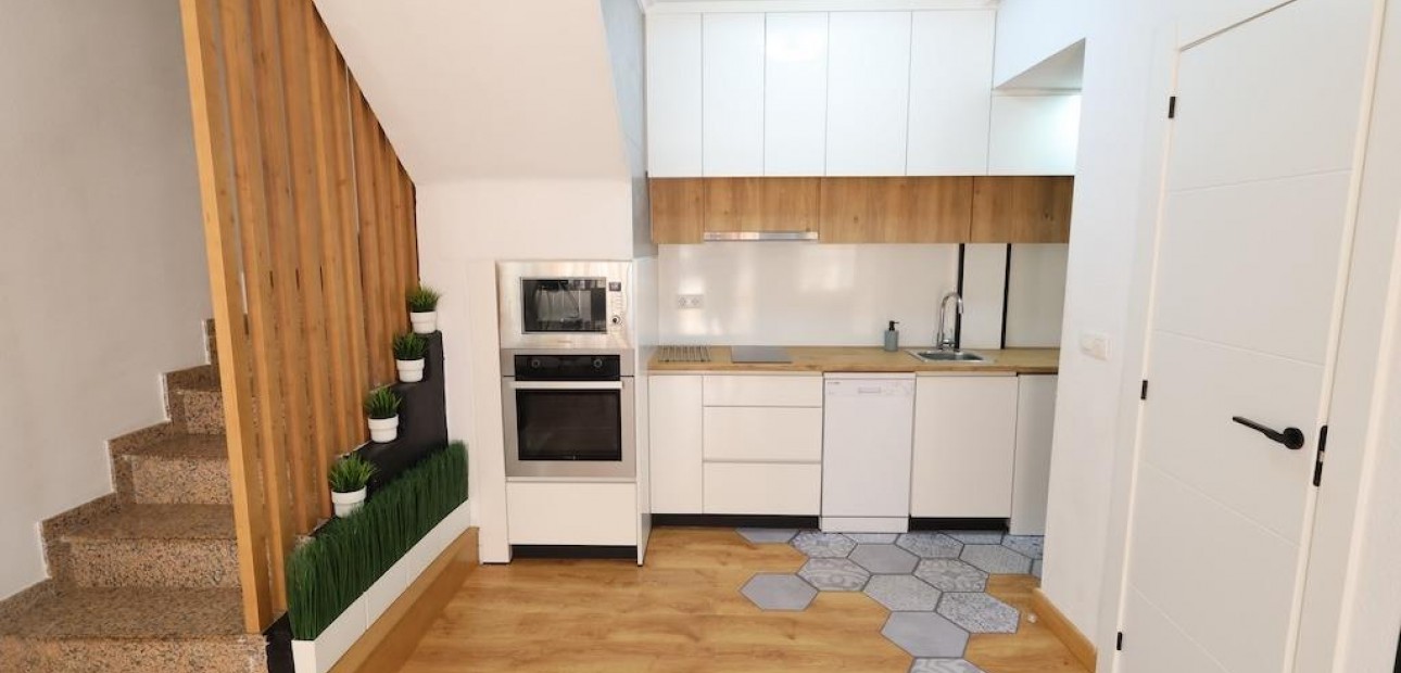 Herverkoop - duplex -
Orihuela Costa - La Zenia