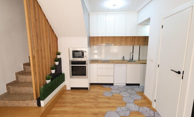 Herverkoop - duplex -
Orihuela Costa - La Zenia