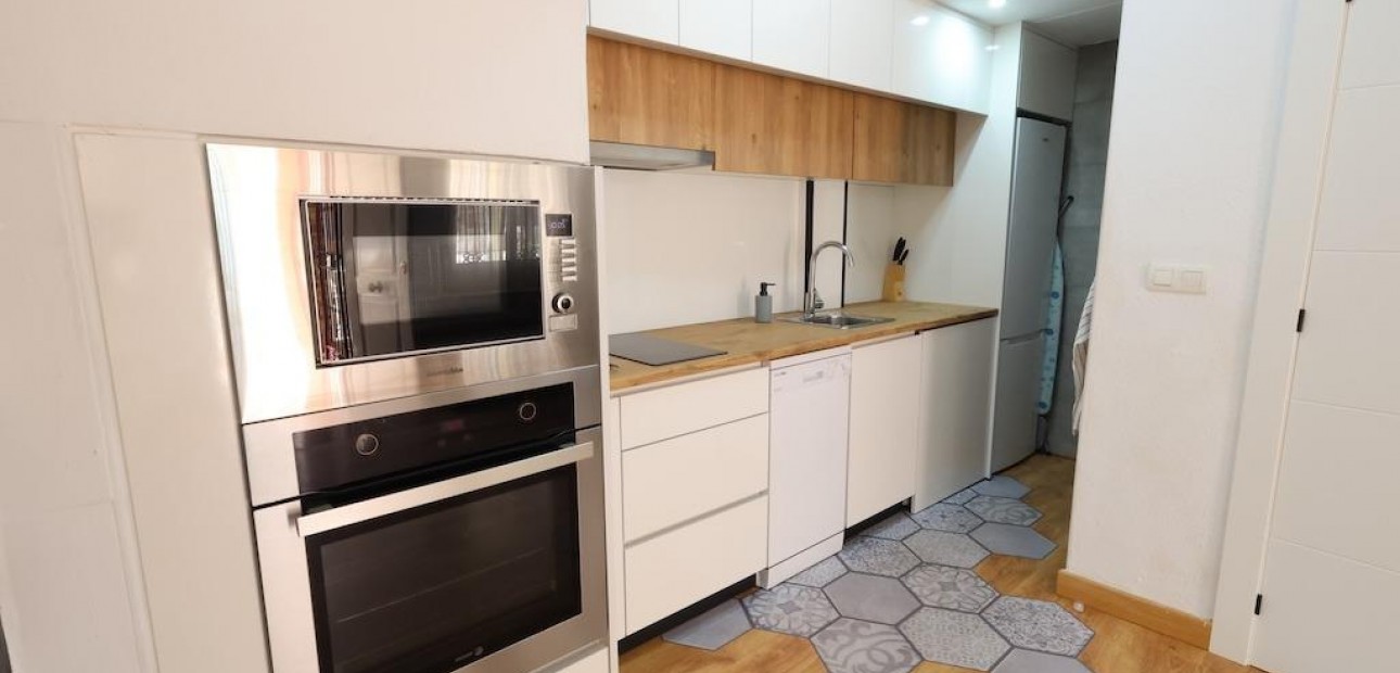 Herverkoop - duplex -
Orihuela Costa - La Zenia