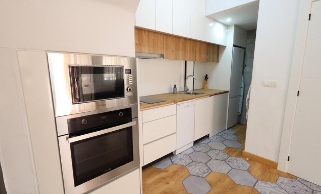 Herverkoop - duplex -
Orihuela Costa - La Zenia