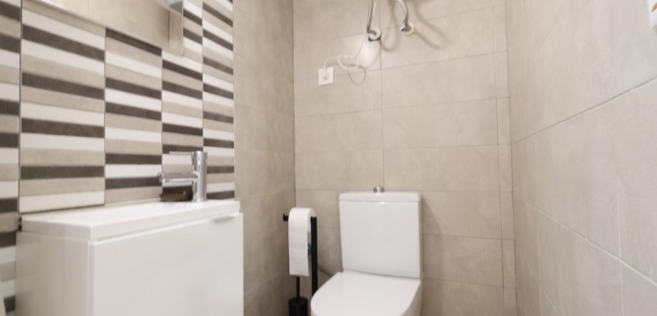 Herverkoop - duplex -
Orihuela Costa - La Zenia